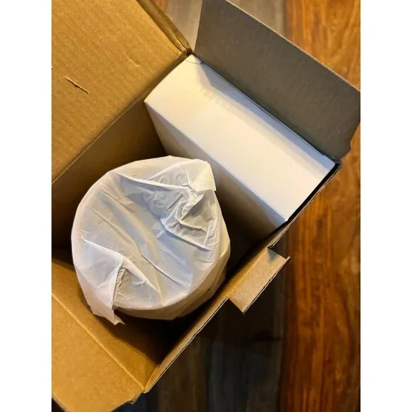 LED Projector - Picture 2 of 2